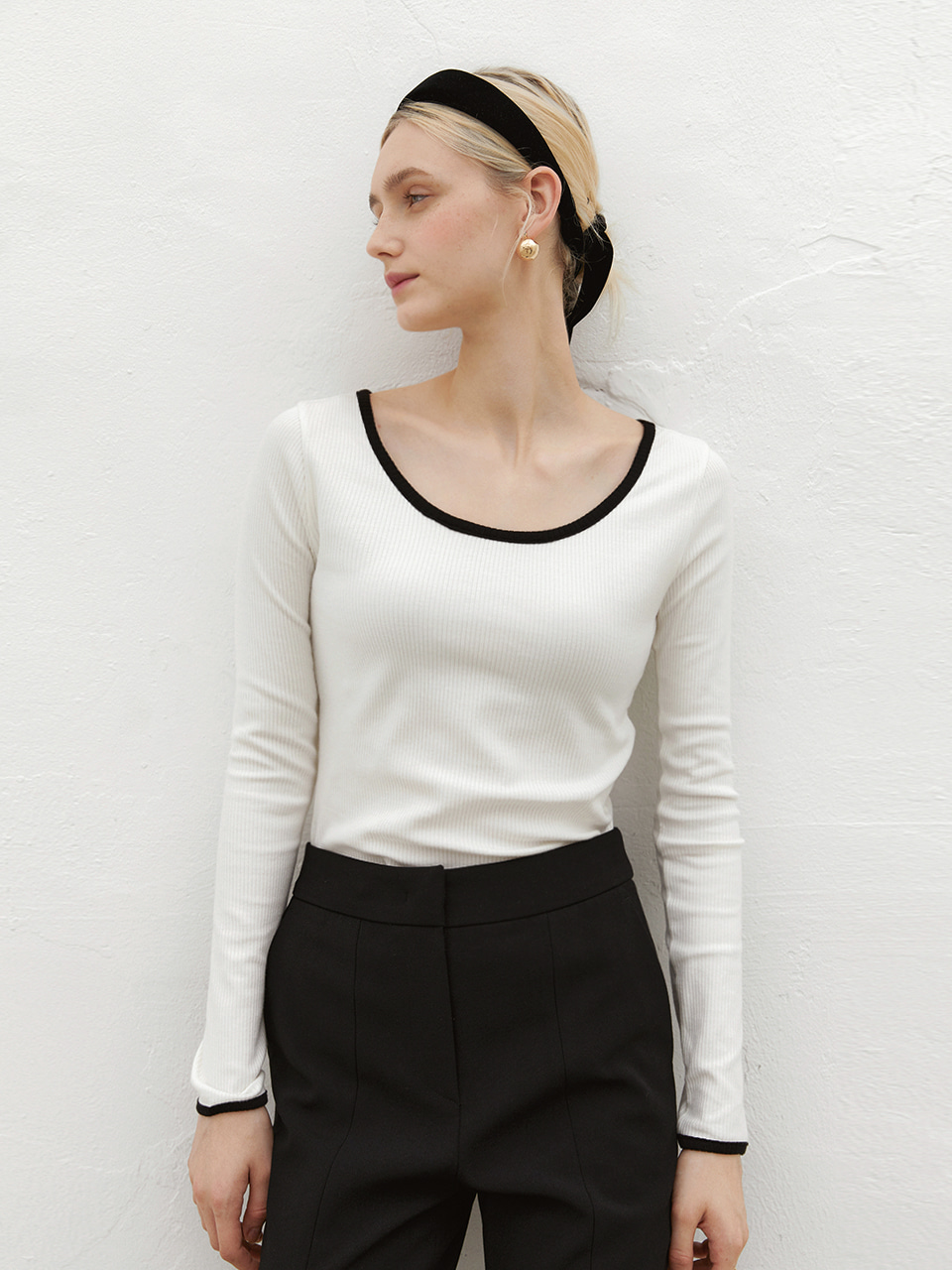 LISA Contrast Ribbed T-Shirt_Ivory